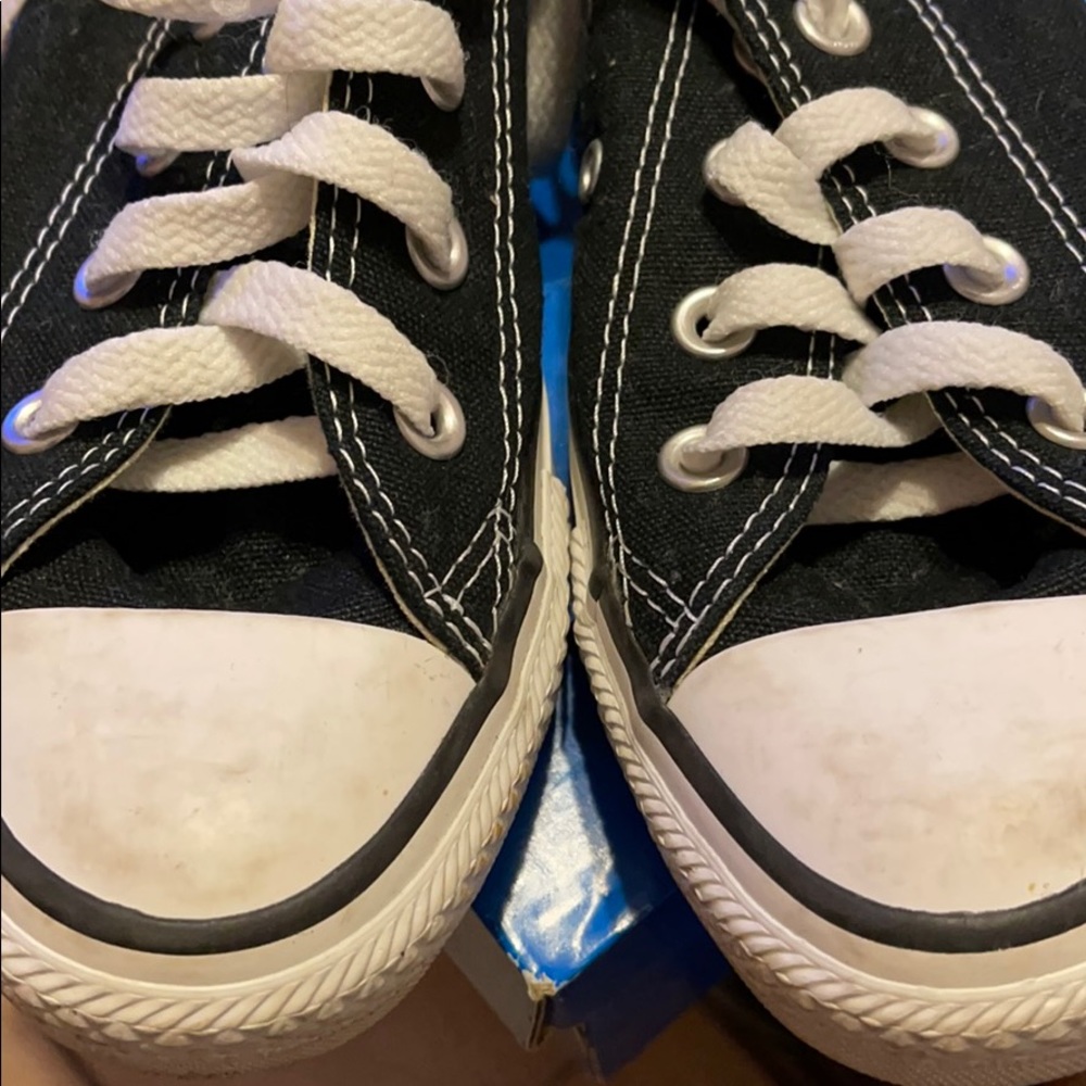 Converse - Picture 2 of 8